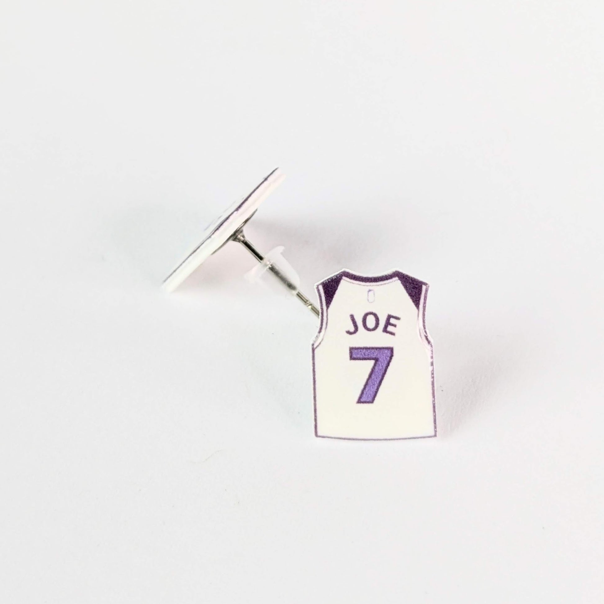 Basketball jersey with 'JOE' and number '7' on a white background